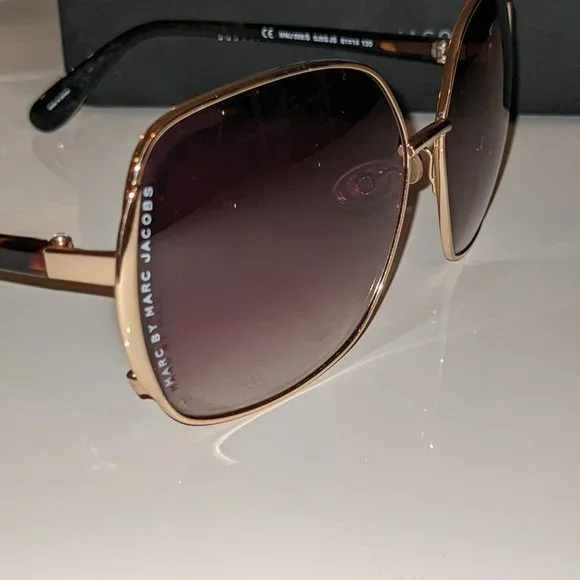 Marc Jacobs Sunglasses - Picture 3 of 6